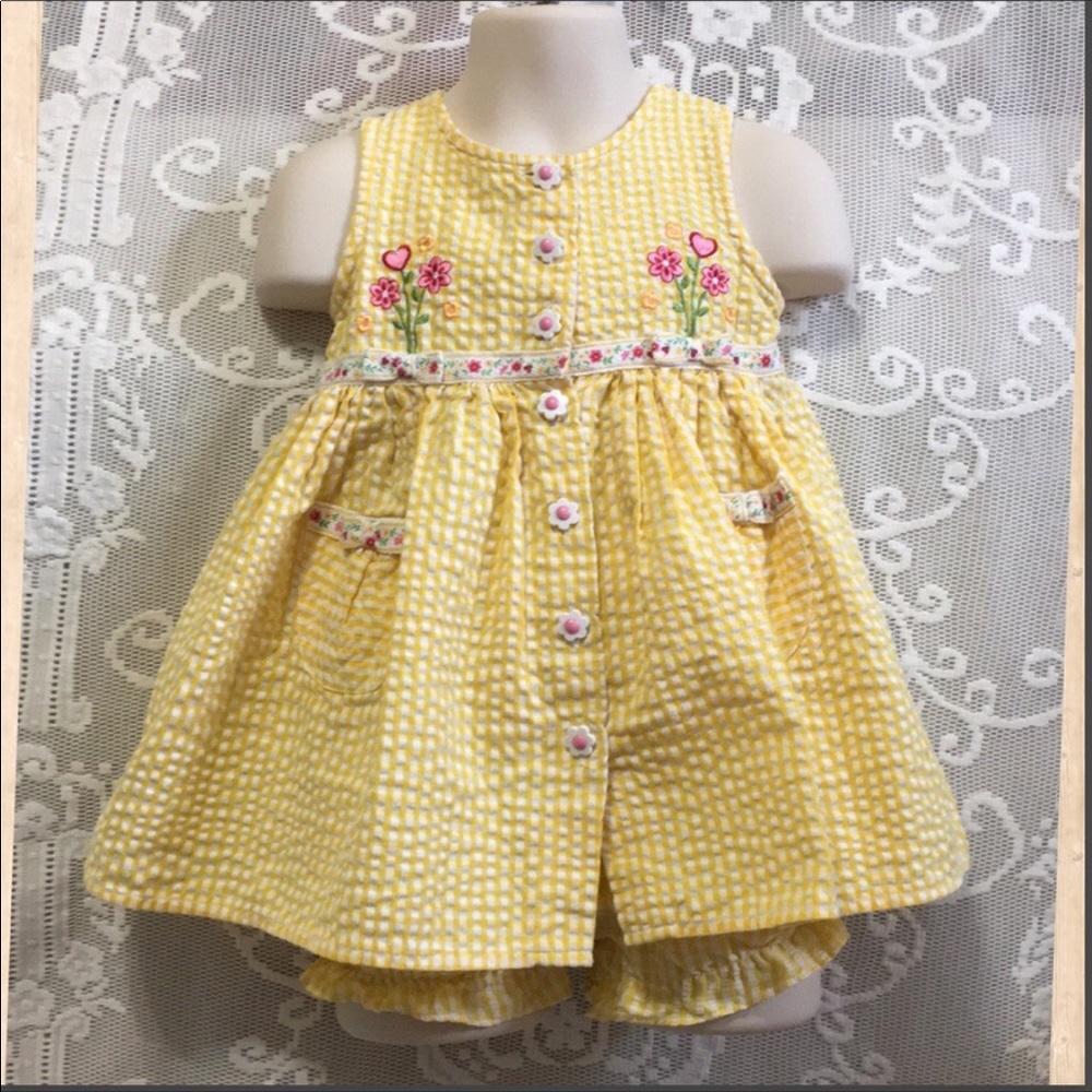 Seersucker Girls Sleeveless yellow and white Dress